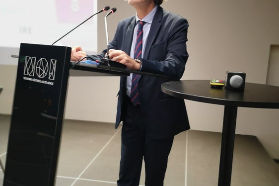 Il sovrintendente scolastico Vincenzo Gullotta, all'evento R U EXPERIENCED? al NOI Techpark, ha sottolineato oggi (13 novembre) “l'importanza di un dialogo continuo tra scuola e impresa per le sfide professionali future (Foto: ASP/Direzione istruzione e formazione italiana)