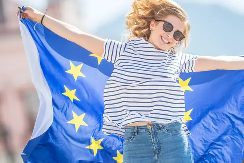 I Comuni e le amministrazioni locali possono avvicinarsi ancora di più all’Europa con il progetto Costruire l’Europa con in consiglieri locali. L'assessora provinciale all'Europa Magdalena Amhof sottolinea che: L'iniziativa in oggetto è molto preziosa, poiché facilita lo scambio e il flusso di informazioni tra le esigenze dei cittadini locali, la politica comunale e le istituzioni europee. (Foto: USP/Europe Direct)