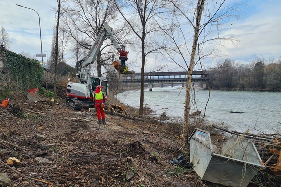 Uferpflegearbeiten sind von grundlegender Bedeutung für den Hochwasserschutz und werden von den Landesämtern für Wildbachverbauung daher regelmäßig durchgeführt. (Foto: LPA/Landesamt für Wildbach- und Lawinenverbauung Süd in der Agentur für Bevölkerungsschutz)