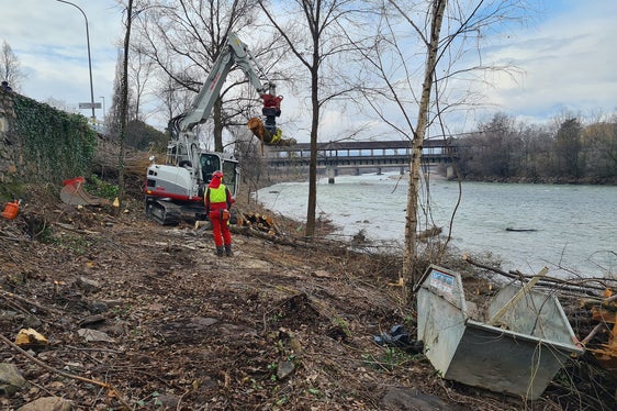I lavori di manutenzione delle sponde sono di fondamentale importanza per la protezione dalle piene e vengono eseguiti a cadenza regolare. (Foto: Ufficio Sistemazione bacini montani Sud)