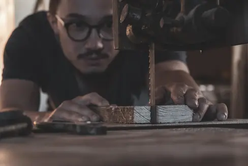 Secondo il rapporto ISTAT, il tasso di disoccupazione giovanile in Alto Adige ha raggiunto il minimo storico: mentre negli ultimi anni la cifra si era attestata intorno all'8-9 per cento, nel 2022 la provincia ha avuto un tasso di disoccupazione giovanile del 4,2%. L'assessore provinciale Achammer vede premiata la strategia altoatesina del mercato del lavoro per i giovani. (Foto: Pixabay)