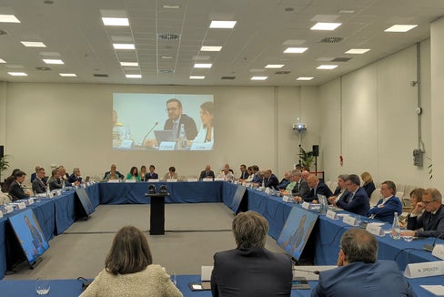 Il vicepresidente Marco Galateo nel corso degli Stati Generali della Space Economy tenutisi a Trieste. Con i suoi numeri l'Alto Adige esprime un comparto manifatturiero e tecnologico in forte espansione. (Foto: USP/Ripartizione Sviluppo economico)