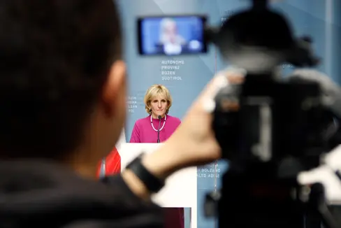 Landesrätin Deeg wird am 3. April, gemeinsam mit Vertreterinnen des Netzwerkes der Frauenhausdienste, das neue Logo und weitere geplante Schritte vorstellen. (Foto: LPA/Greta Stuefer)