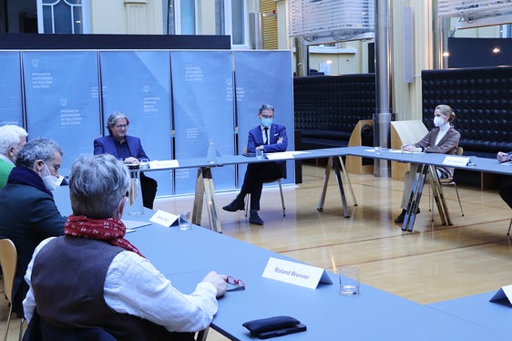 Fra i temi affrontati nell'incontro odierno la pandemia, l'autonomia sportiva dell'Alto Adige e le strutture del capoluogo. (Foto: ASP)