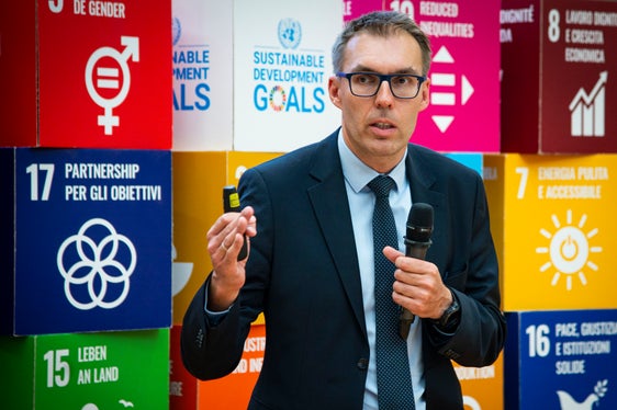 Weg von fossilen Energiequellen: Das ist das Credo von Wolfram Sparber, Leiter des Eurac-Instituts für Erneuerbare Energien. (Foto: LPA/Fabio Brucculeri)