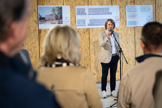 L’assessore Messner ha sottolineato: “Con i nuovi posti letto per le cure palliative a Laives stiamo creando un nuovo luogo importante dove i malati possono trascorrere l'ultima fase della loro vita con dignità e senza dolore. (Foto: USP/Fabio Brucculeri)