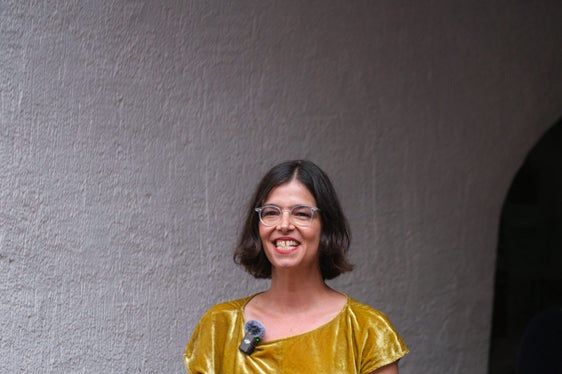 Nina Tabassomi hatte gemeinsam mit Sabine Gamper und Andreas Flora die Preisträgerin 2025 ermittelt. (Foto: LPA/Bürgergenossenschaft Obervinschgau/Marco Telfser)