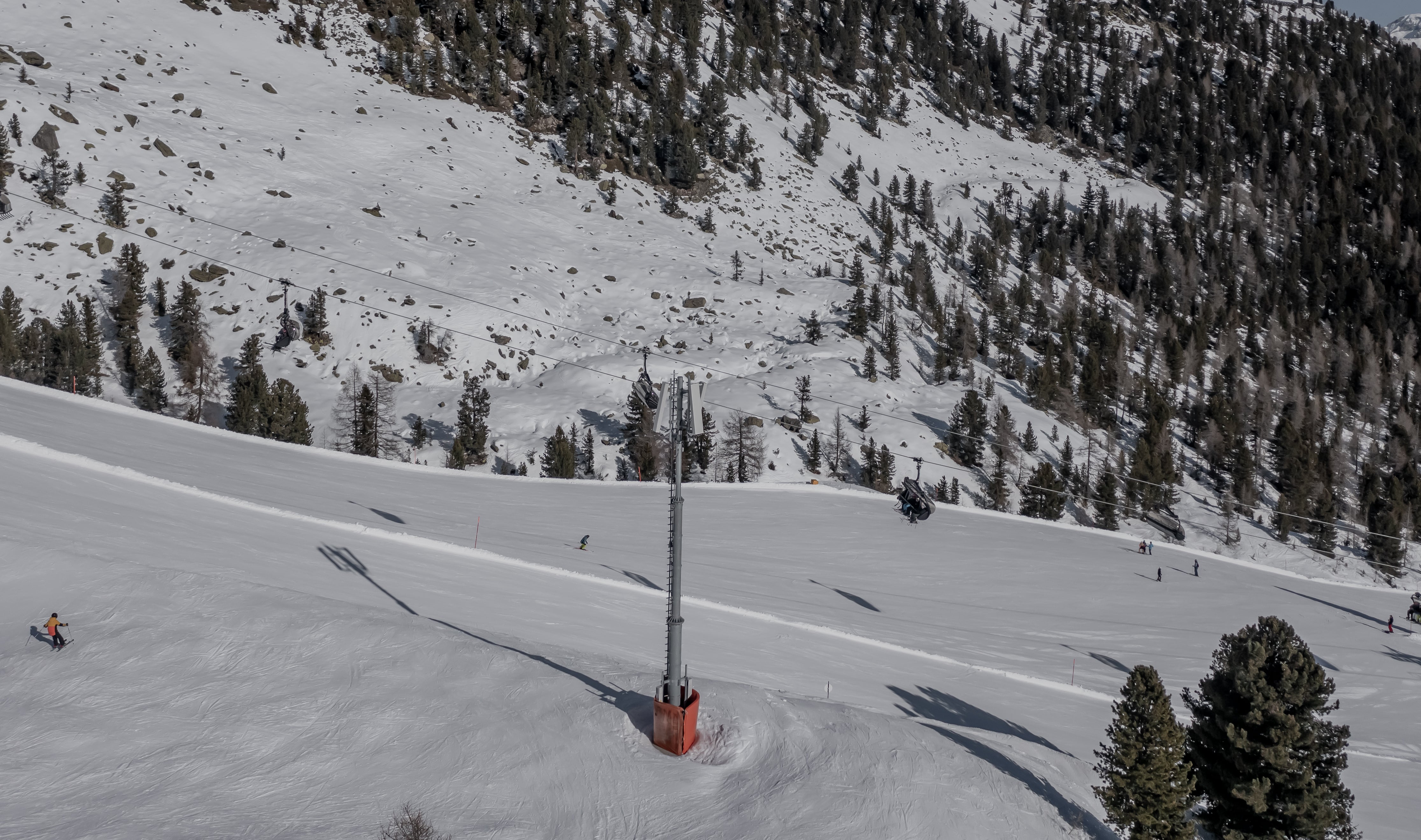 Il 20 marzo, nel comprensorio sciistico di Monte Spico è stato simbolicamente messo in funzione l'impianto di trasmissione con il sistema di telefonia mobile DAS (Foto: Speikboden-Skiworld Ahrntal/Pierre Sieberin)