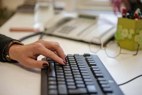 In Anbetracht der Dringlichkeit der Besetzung von Führungspositionen im Bereich Bildung wird mit dieser die neue Ausschreibung begonnen, die weiteren Bereiche erfolgen im Anschluss daran. (Foto: LPA/Claudia Corrent)