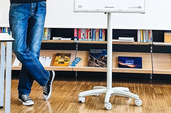 Einer der Gäste der jüngsten Lesewoche im Herbst 2022 war Tobias Krejtschi. (Foto: LPA/Amt für Bibliotheken und Lesen)