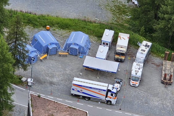 Die Jugendlichen haben in dieser Woche in Zelten übernachtet, die sie eigenhändig aufgebaut haben. (Foto: LPA/Zivilschutz im Weißen Kreuz)