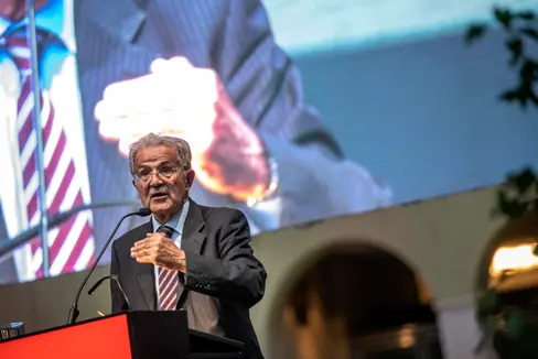 L'ex presidente della Commissione UE ed ex presidente del Consiglio dei Ministri italiano Romano Prodi: L'Alto Adige, ruolo modello di ponte fra mondo germanico e latino. (Foto: ASP/Ivo Corrà)