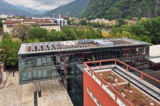 Die bisherigen, inzwischen veralteten solarthermischen Anlagen wurden durch Photovoltaikanlagen ersetzt. (Foto: LPA)