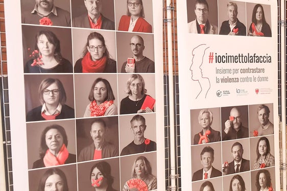 #iocimettolafaccia. Una mostra fotografica che parla ai giovani per dichiarare, senza fraintendimenti, il proprio impegno contro la violenza sulle donne. (Foto: USP)