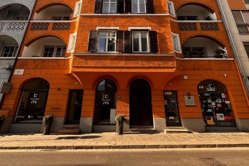 In via Rosmini a Bolzano un'abitazione privata è stata posta, su richiesta della proprietaria, sotto tutela storico-artistica. L'edificio è un chiaro esempio di architettura dei primi anni del XX secolo. (Foto: Soprintendenza provinciale ai Beni culturali/Klaus Ausserhofer)
