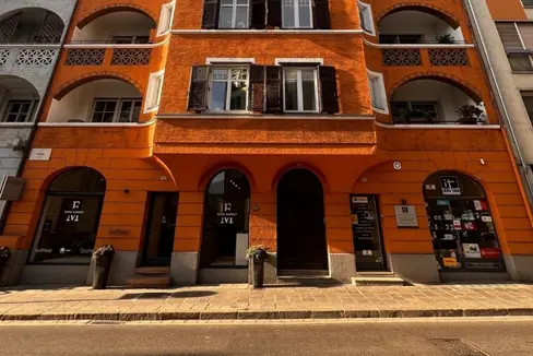In via Rosmini a Bolzano un'abitazione privata è stata posta, su richiesta della proprietaria, sotto tutela storico-artistica. L'edificio è un chiaro esempio di architettura dei primi anni del XX secolo. (Foto: Soprintendenza provinciale ai Beni culturali/Klaus Ausserhofer)