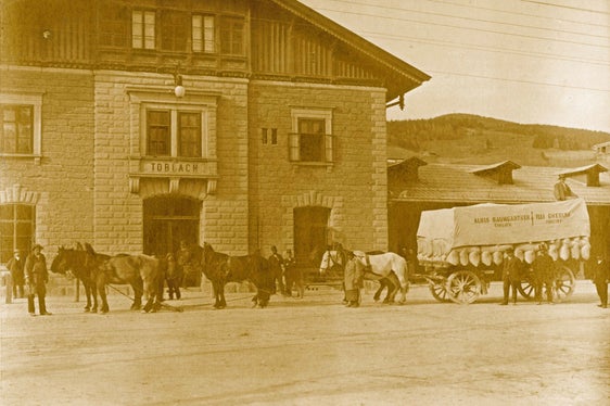 Historisches Bild des Toblacher Bahnhofes (Foto: Tiroler Photoarchiv)