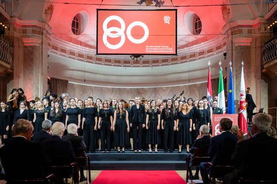 Alla fine della cerimonia ci sono stati molti applausi per il Coro Giovanile dell'Alto Adige, che ha eseguito l’Inno alla gioia insieme all’Orchestra Haydn. (Foto: USP/Ivo Corrà)