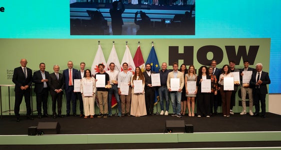 Alle PreisträgerInnen der Euregio-Awards. (Foto: Land Tirol/Sedlak)