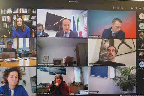 Die heutige Videokonferenz mit Staatssekretärin Borgonzoni und Landesrat Vettorato (Foto: LPA)