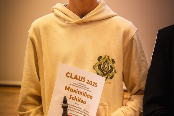 Für den Film Glaube - (k)ein Thema der Jugend? wurde der Olanger Maximilian Schileo mit dem CLAUS Schülerpreis ausgezeichnet. (Foto: LPA/Florian Stauder)