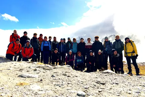 Studenti altoatesini e di Würzburg hanno condiviso per una settimana il fascino dell'alta montagna durante il camp di glaciologia. (Foto: USP/Christian Kohl/Istituto partner Würzburg)