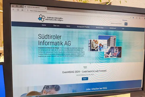 Informatica Alto Adige SpA (IAA) si occupa di garantire il funzionamento di tutti i servizi informatici e l'aggiornamento dei pc dell'Amministrazione provinciale. Oggi è stato approvato il budget per affidamenti di nuovi progetti di IAA. (Foto: USP/pir)