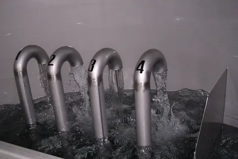 In futuro, i progetti elaborati nelle zone di approvvigionamento periferiche con un basso numero di consumatori potranno beneficiare di contributi (Foto: Agenzia per l'ambiente e la tutela del clima)