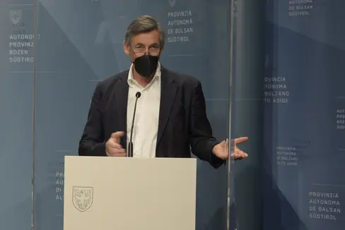 Gesundheitslandesrat Widmann: Die Impfung schützt eine breite Mehrheit vor schweren Verläufen und vor Krankenhausaufenthalten, weshalb ich nochmals meine Bitte wiederhole: Lassen Sie sich impfen!“ (Foto: LPA/GNews)