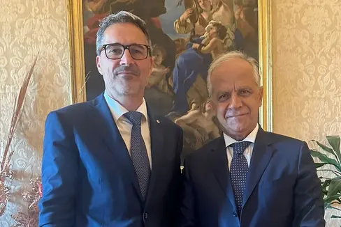 Landeshauptmann Arno Kompatscher (links) traf Innenminister Matteo Piantedosi im Viminale. (Foto: LPA)