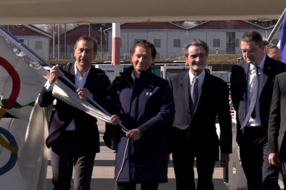 L'assessore Vettorato (da dx), il Governatore trentino Walter Fugatti, il presidente della regione Lombardia Attilio Fontana insieme ai sindaci di Cortina e Milano Gianpietro Ghedina e Jacopo Sala. (Foto ASP/Scampini)