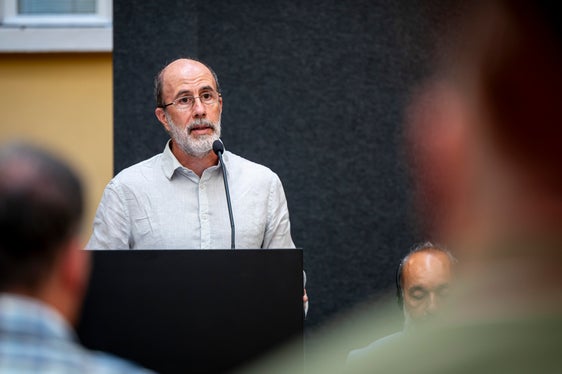 Giulio Angelucci, Direktor des Landesamtes für Abfallwirtschaft der Landesagentur für Umwelt und Klimaschutz, betonte: Dem täglichen Einsatz der Bürgerinnen und Bürger ist es zu verdanken, dass wir eine Mülltrennungsquote von 70 Prozent erreicht haben. Auch in Bezug auf die Qualität seien die Ergebnisse sehr gut. (Foto: LPA/Fabio Brucculeri)