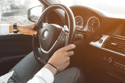I pendolari che non possono utilizzare autobus e treni e che quindi si recano al lavoro in auto potranno ricevere più rapidamente l'agevolazione per le spese di viaggio, se ne hanno diritto. (Foto: Pexels)