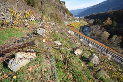 Für den Bau der Steinschlagschutzgalerie Latschander ist nun die Projektierung ausgeschrieben. (Archivbild: Landesamt für Straßenbau West)