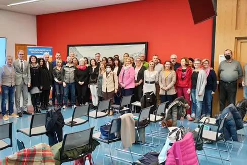 Foto di gruppo per gli insegnanti che hanno frequentato il ciclo di formazione sui temi della protezione civile (Foto: Agenzia per la Protezione Civile/Andreas Simmerle)