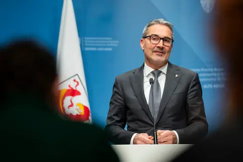 Il presidente della Provincia Arno Kompatscher ha dichiarato che attualmente la Giunta provinciale non vede motivi per modificare la procedura relativa all'area delle Acciaierie Valbruna. (Foto: USP/Fabio Brucculeri)