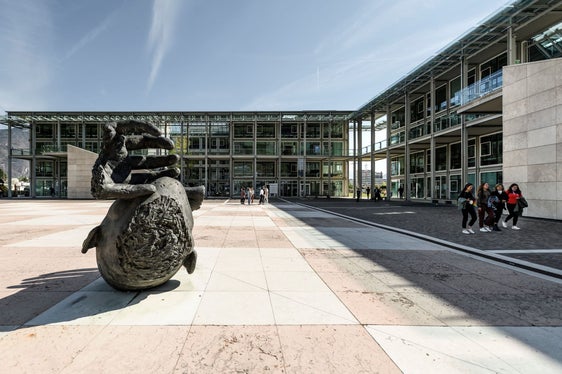 Am 1. Dezember stellt die Claudiana ihr breitgefächertes Angebot vor, darunter auch den Studiengang Medicine and Surgery der Universität Cattolica, der im akademischen Jahr 2024/25 starten soll. (Foto: Claudiana)