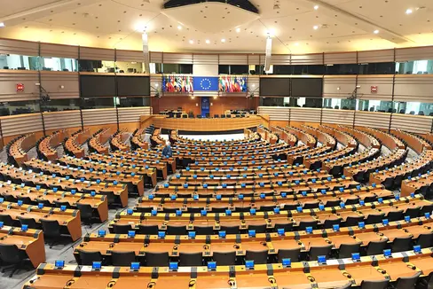 Noch bis zum 31. Oktober können sich Hochschulabsolventinnen oder -absolventen mit guten Sprachkenntnissen, die an einer Ausbildung im EU-Parlament interessiert sind, dafür bewerben. (Foto: LPA/Ursula Pirchstaller)
