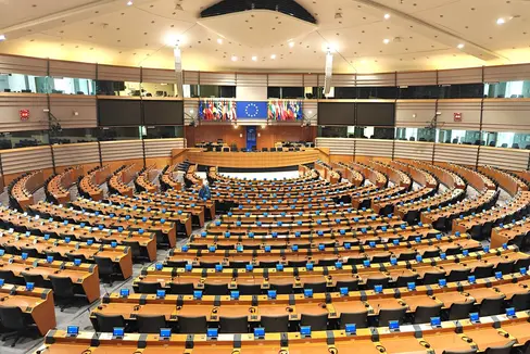 Laureati e laureate con buone conoscenze linguistiche interessati a svolgere un tirocinio al Parlamento europeo hanno tempo fino al 31 ottobre per candidarsi. (Foto: USP/Ursula Pirchstaller)