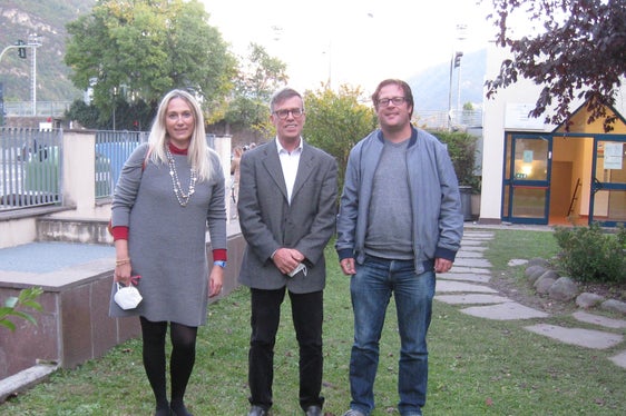 la Presidenza del nuovo Consiglio scolastico provinciale (da sin. a dx. :) Chiara Nocentini (vicepresidente, rappresentante del gruppo di lingua italiana), Christoph Buratti (presidente, rappresentante del gruppo di lingua tedesca) e Ivan Sennoner (vicepresidente, rappresentante del il gruppo linguistico ladino). (Foto: ASP/Carla Pedevilla)