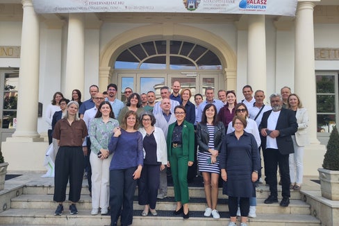 I partner del progetto Interreg Europe CORE durante l'incontro di maggio a Székesfehérvár in Ungheria: la Provincia autonoma di Bolzano è coinvolta con l'Agenzia provinciale per l'ambiente e la tutela del clima. (Foto: Agenzia provinciale per l'ambiente e la tutela del clima).