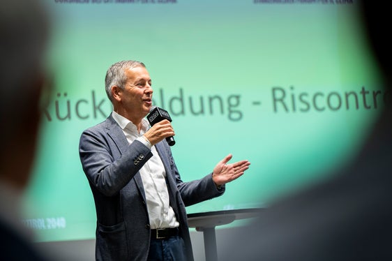 Die neuen umsetzbaren Maßnahmen werden bei der Überarbeitung des Klimaplans und in den jeweiligen Fachplänen miteinbezogen, erklärte Landesrat Peter Brunner. (Foto: LPA/Fabio Brucculeri)