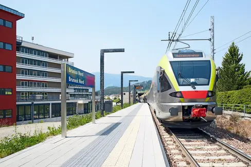 Seit Ende April ist die Bahnlinie Bruneck-Innichen und Innichen-Lienz wieder für den Verkehr geöffnet. (Foto: STA/Ivan Brentegani)