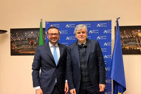 Un confronto istituzionale dedicato alle politiche culturali e alle principali azioni che la Provincia autonoma di Bolzano ha intrapreso: il vicepresidente della Provincia autonoma di Bolzano Marco Galateo (a sinistra) e il sottosegretario di Stato alla Cultura Gianmarco Mazzi. (Foto: USP)