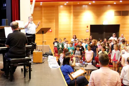 Singfest im Vorjahr (Foto: Deutsche Bildungsdirektion)
