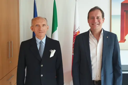 Generalkonsul Shtodin und LR Bessone wollen Zarenbrunn weiter stärken: Begegnungsort der russischen Gemeinschaft und Verbindung zwischen Südtirol und Russland. (Foto: LPA/Anna Pitarelli)