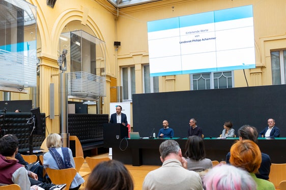 Die Landesevaluationsstelle hat heute die PISA-Ergebnisse von 2022 und die Ergebnisse der Invalsi-Lernstandserhebungen 2023 vorgestellt. (Foto: LPA/Fabio Brucculeri)