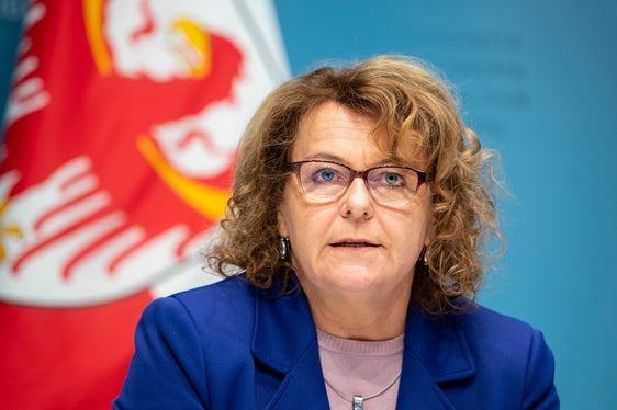 È fondamentale riconoscere l’importante ruolo del volontariato e conciliare famiglia, cura e lavoro, ha detto l'assessora Rosmarie Pamer (Foto: USP/Fabio Brucculeri)