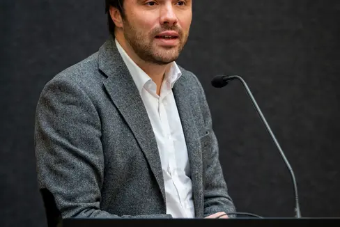 Der Landesrat für Innovation, Philipp Achammer (im Bild), und der Direktor der Abteilung für Innovation, Forschung, Universität und Museen, Franz Schöpf, werden die neuen Richtlinien und die Einführung der Zinsbeiträge vorstellen. (Foto:LPA/Fabio Brucculeri)