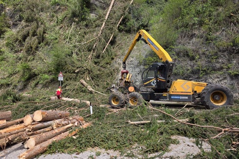 Sabato 24 e domenica 25 ottobre sarà completamente chiusa al traffico la strada statale SS 244 della Val Badia, nel territorio del Comune di Marebbe, per un tratto di 500 metri compreso tra Longega e Piccolino. (Foto: USP/Dipartimento Infrastrutture e Mobilità)